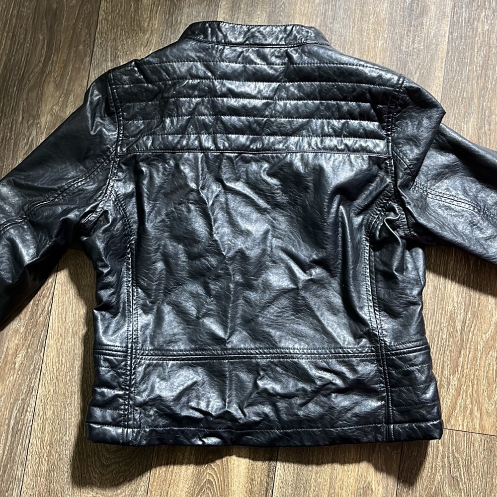 Leather jacket - Picture 10 of 11